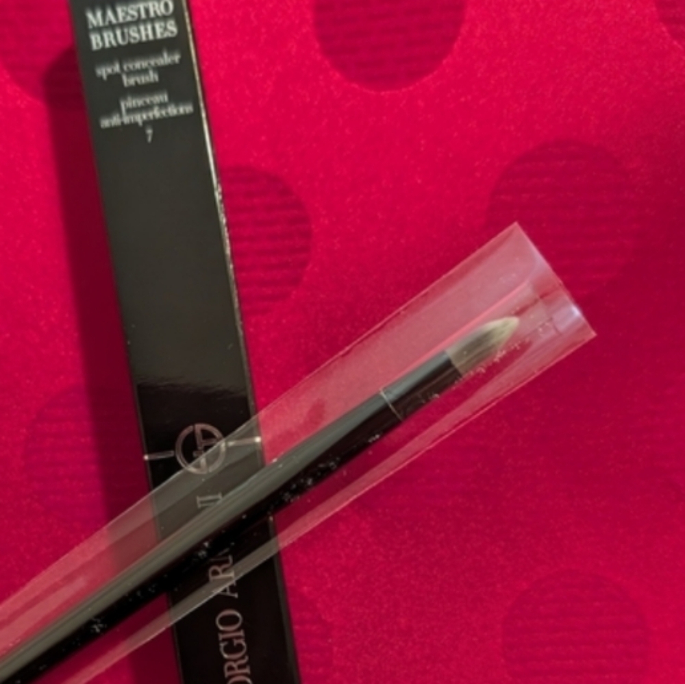 Giorgio Armani Maestro Brushes Spot Concealer Brush #7